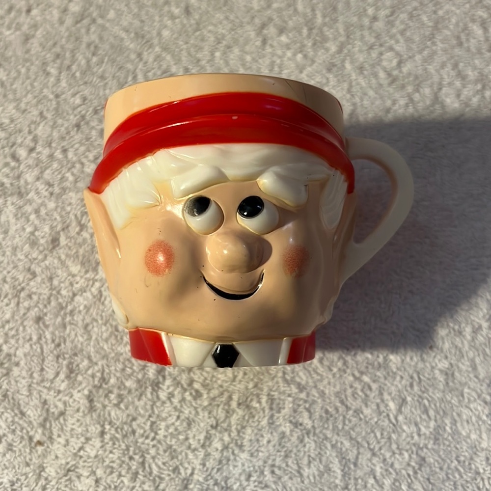 VINTAGE Keebler Ernie The Elf F&F Molded Drinking Cup 1972 Rare Collectible 3-D